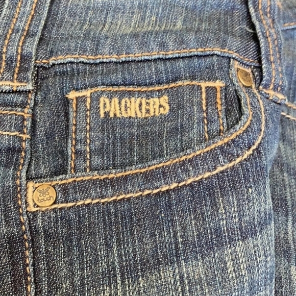 Alyssa Milano Greenbay Packers Pants - Picture 5 of 8